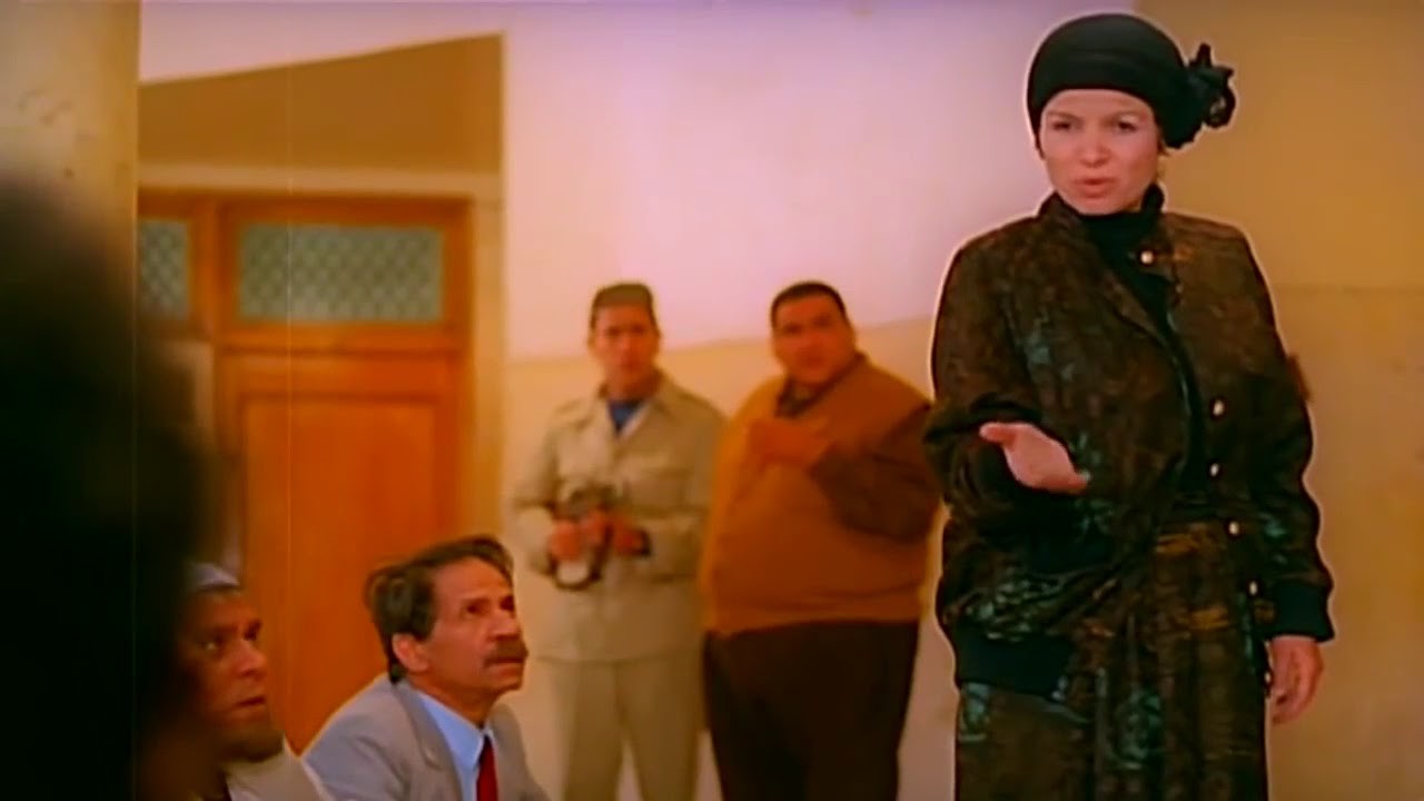 مشهد من فيلم الإرهاب والكباب 