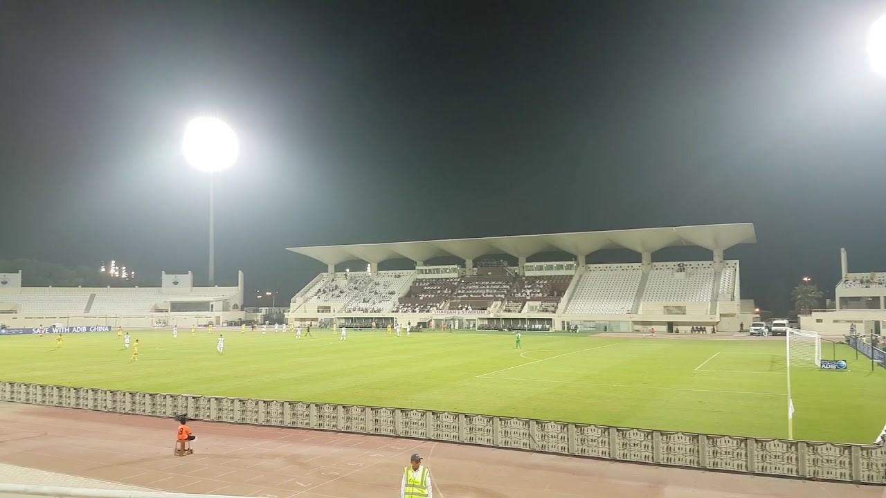 ملعب الشارقة