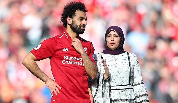 محمد صلاح وزوجته