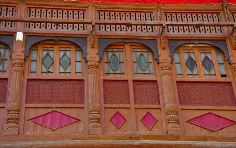 Facade of Lalchand Teckchand Matta's Maari on Hathidar Road