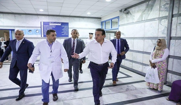 الدكتور خالد عبدالغفار وزير الصحة والسكان
