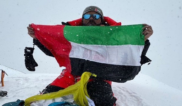 المغامر الإماراتي سعيد المعمري