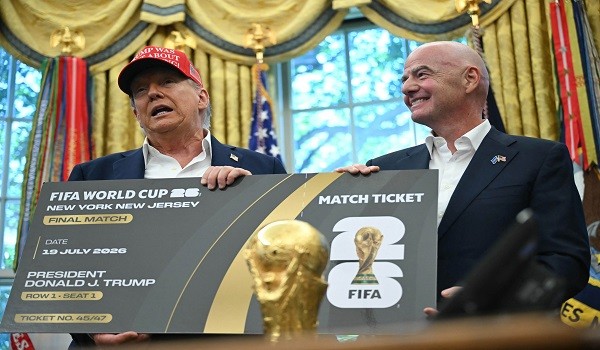 رئيس فيفا وترامب