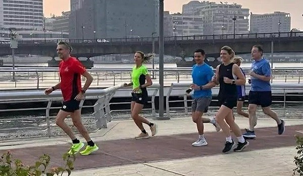 رؤساء وزراء هولندا وبلجيكا ديك شوف وبارت دي ويفر