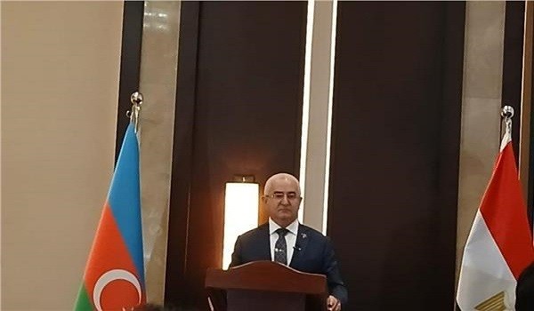 سفير أذربيجان الدكتور إلخان بولوخوف