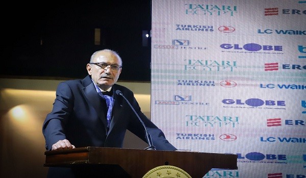 عرض أزياء زفاف تركي وحفل موسيقي