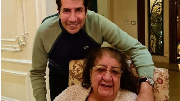 هاني رمزي ووالدته