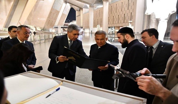 زيارة رئيس تتارستان للمتحف المصري الكبير