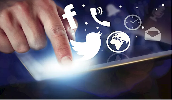 مواقع التواصل الاجتماعي