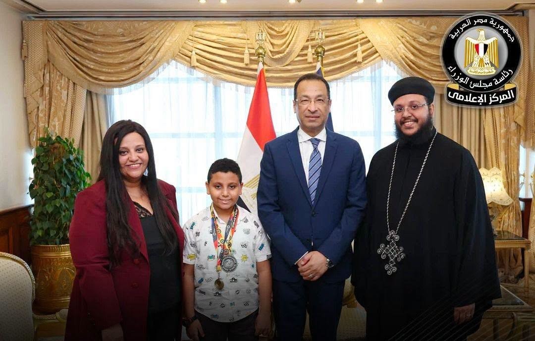 وزير الاتصالات ومارتيروس مينا