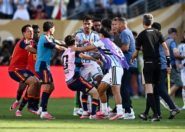 مشاجرة نهائي كأس العالم