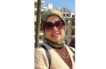 القبعة المرفوعة