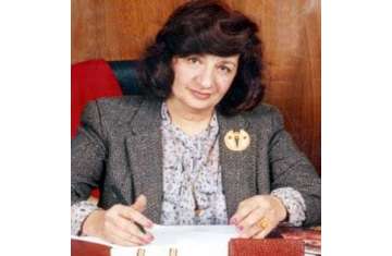 سـناء البيـسى