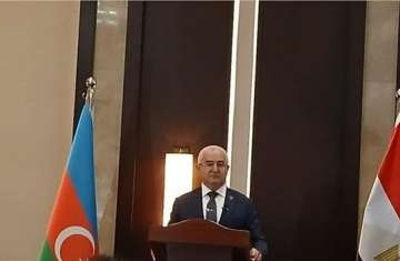 سفير أذربيجان الدكتور إلخان بولوخوف