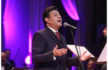 الفنان المصري هاني شاكر