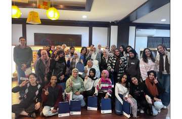  النسخة الأولي من 