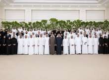 رئيس الدولة ووفد 