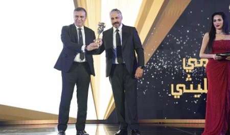 عمرو الليثي يحصل على جائزة تريند الإعلام العربي