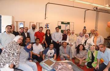 فريق بحثي في الجامعة الأمريكية بالقاهرة