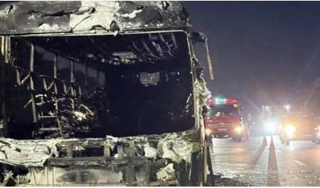وفاة 7 ركاب في حادث اصطدام حافلة جنوب فيتنام