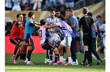 مشاجرة نهائي كأس العالم