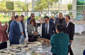 معرض الجزيرة الأول للكتاب