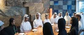 محمد بن زايد يلتقي أعضاء برنامج تطوير قيادات أدنوك الشابة