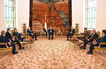 السيسي يستقبل رئيس وزراء المملكة الأردنية