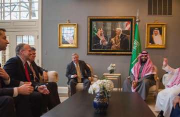 ولي العهد السعودي مع قيادات الكونغرس الأمريكي