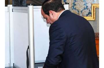 السيسي يدلي بصوته