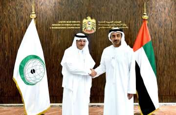عبدالله بن زايد يستقبل الأمين العام لمنظمة التعاون الإسلامي