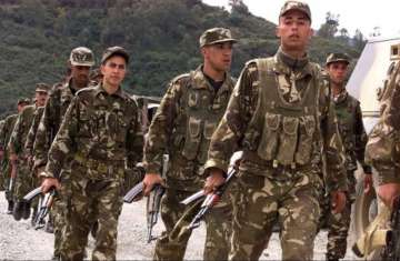 محاكمة 4 شبان تعلموا صناعة الأحزمة الناسفة