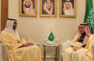 وزير خارجية السعودية يستقبل سفير الإمارات 