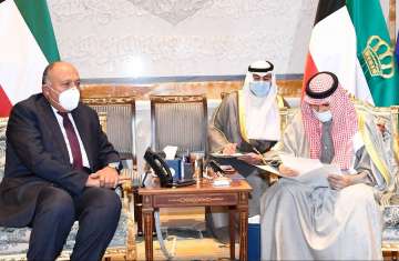 أمير الكويت وسامح شكري