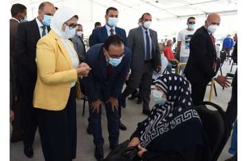 زيارة رئيس الوزراء لأرض المعارض