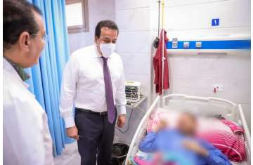 وزير الصحة في مستشفى حلوان