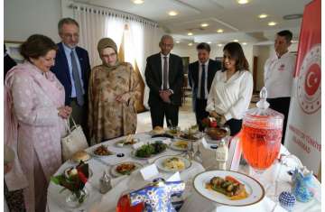 Flavors of Turkish cuisine bring together Pakistani politicians, officials