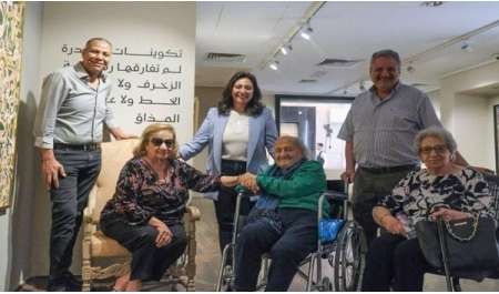رسام الكاريكاتير العالمي جورج البهجوري يشيد بأعمال سناء البيسي في معرض 