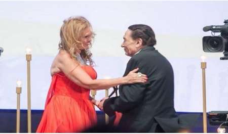 يسرا تهنئ عادل إمام في عيد ميلاده الـ85: 